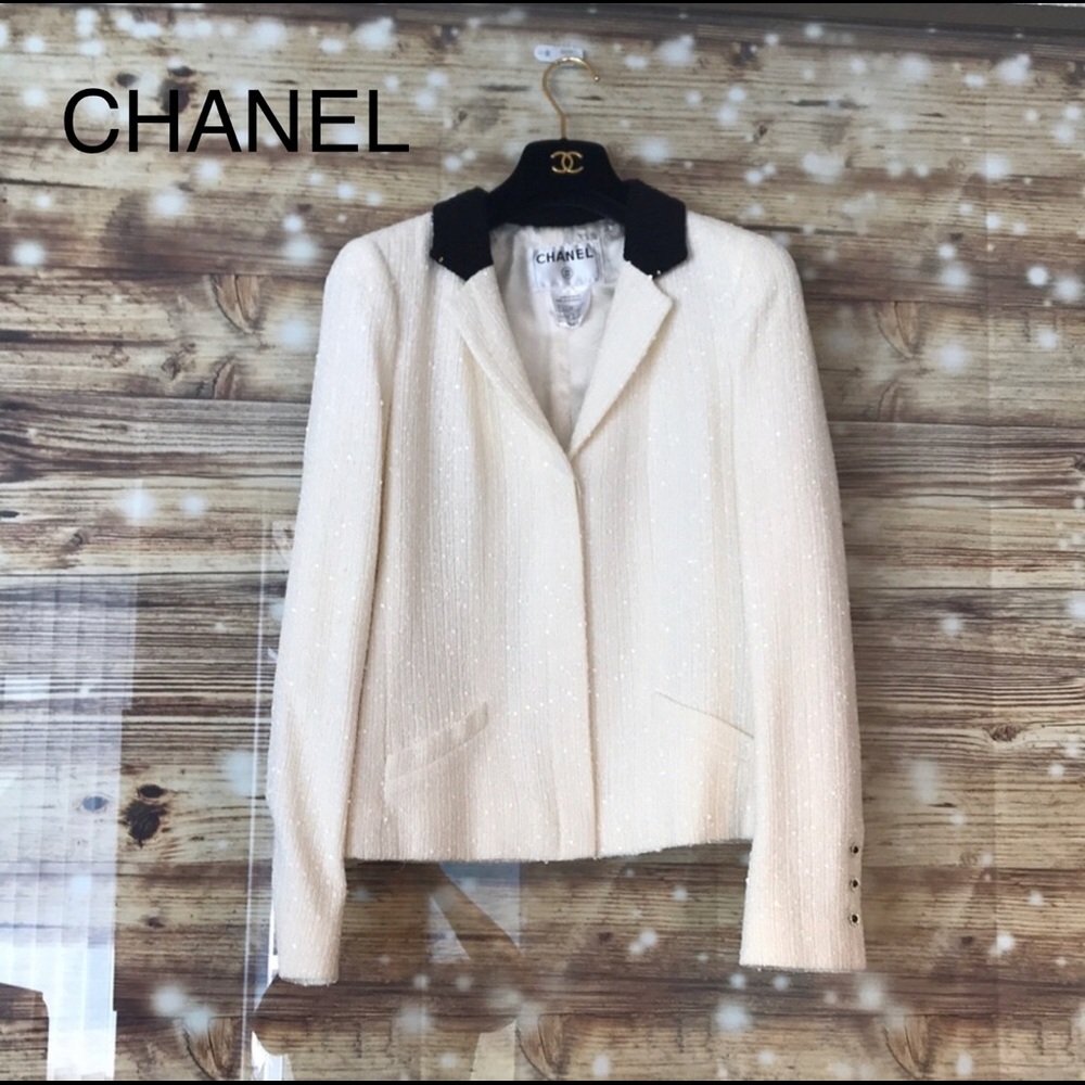 🔥sold🔥Authentic Chanel white sequin blazer-size 38 (med)* - Picture 1 of 16